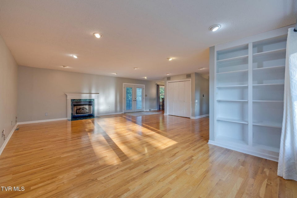 Photo #10: 1802 Fairway Drive