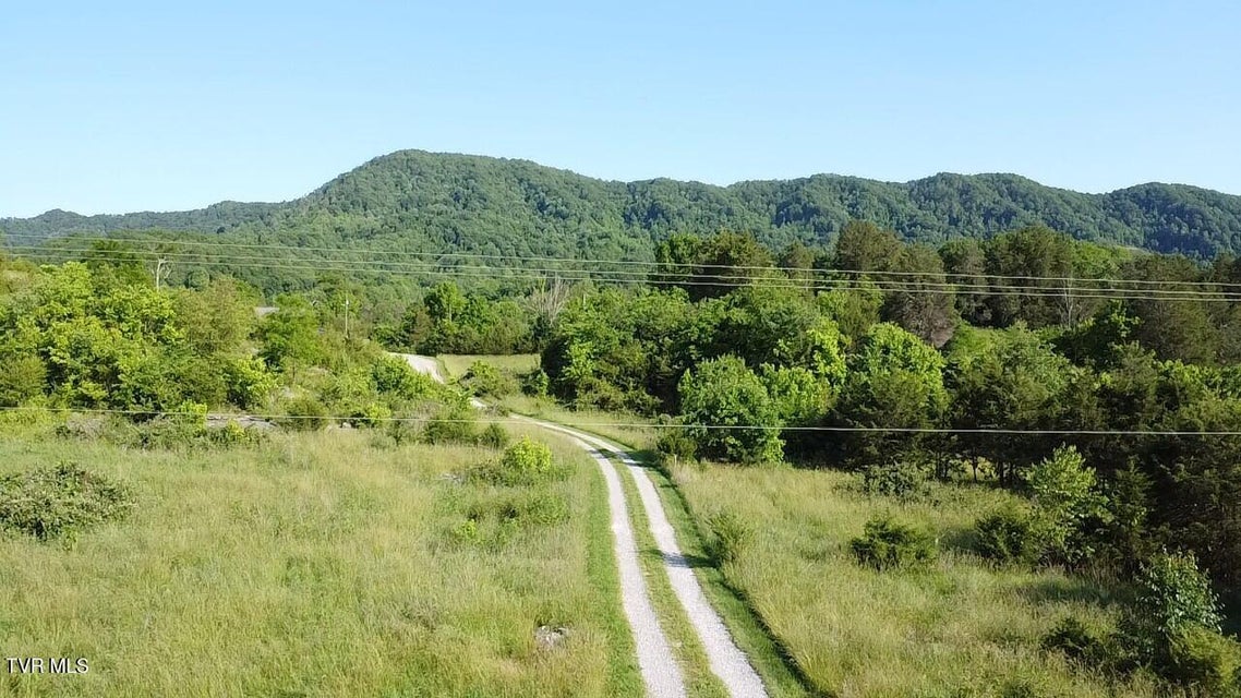 Photo #36: 3198 Big Moccasin Road
