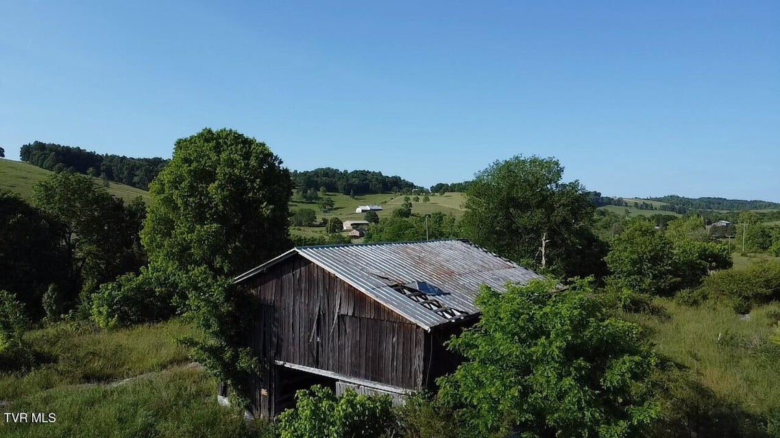 Photo #34: 3198 Big Moccasin Road