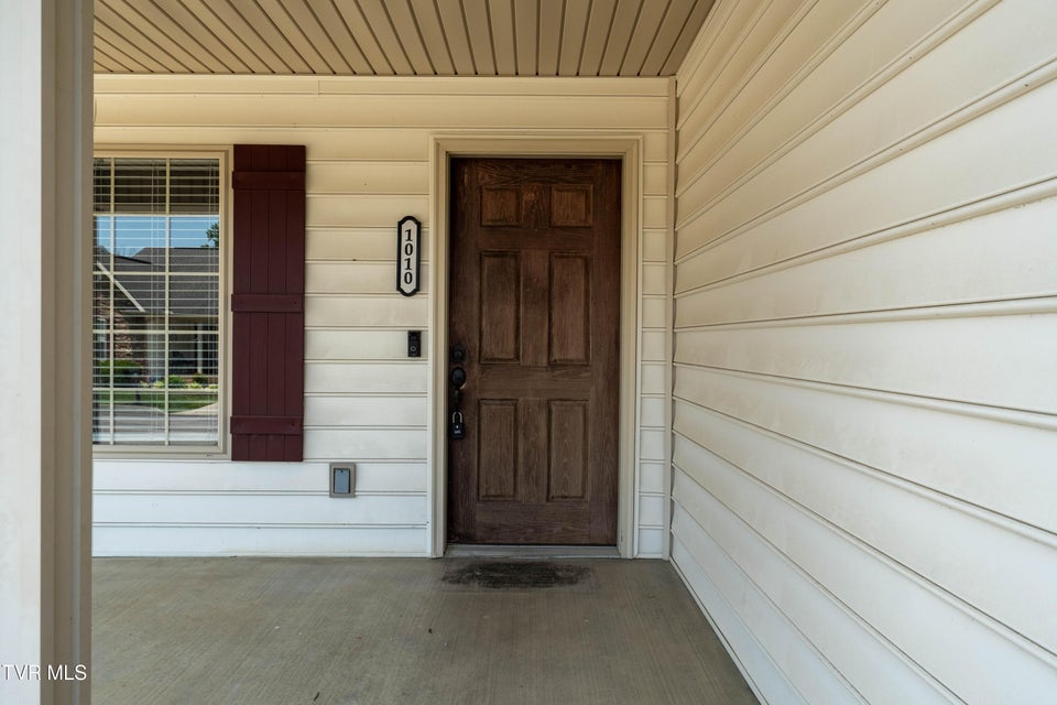 Photo #33: 1010 Appaloosa Trail