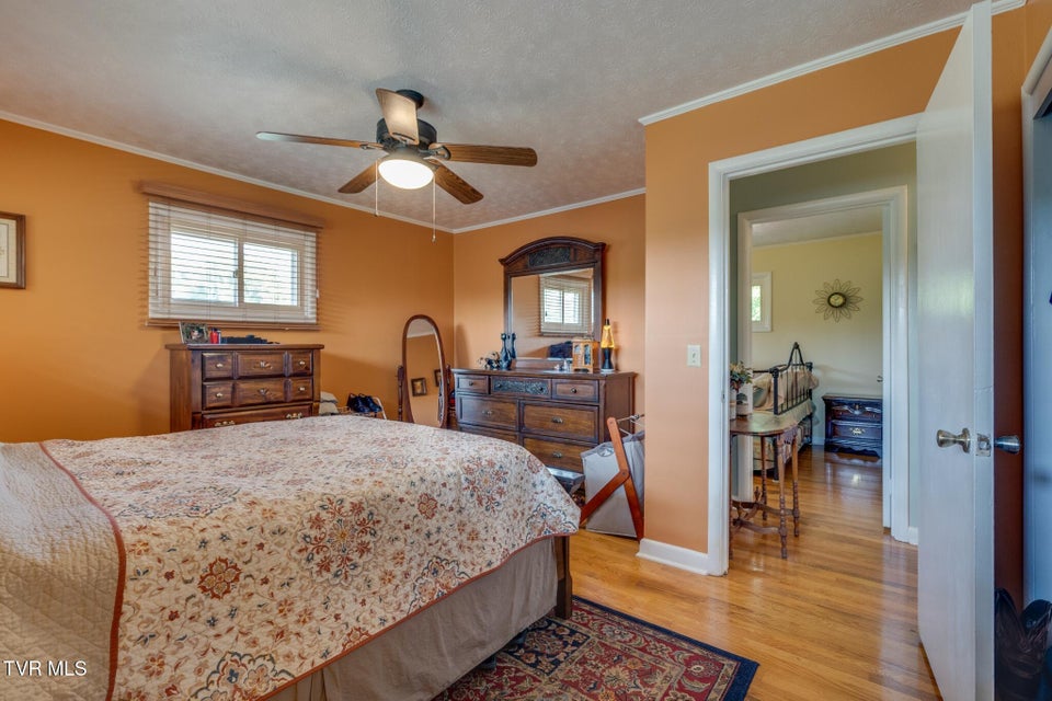Photo #11: 228 Lakeview Circle