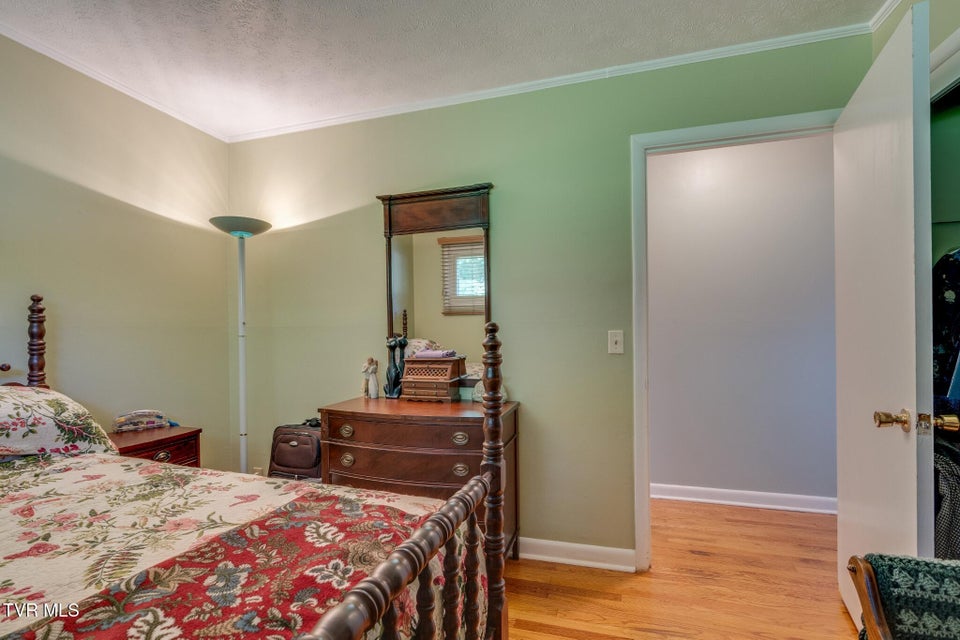 Photo #18: 228 Lakeview Circle