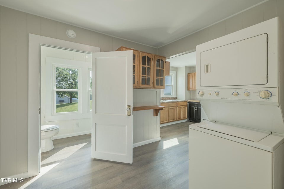 Photo #6: 457 Bernard Avenue