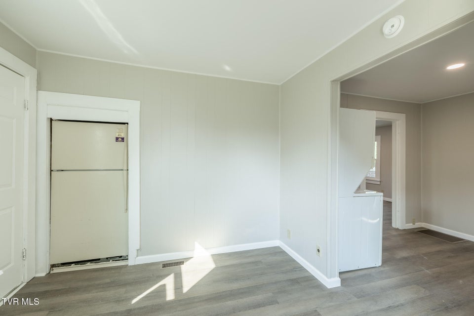 Photo #8: 457 Bernard Avenue