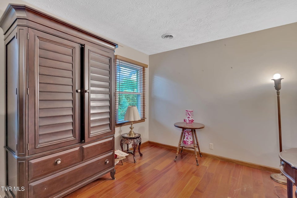 Photo #17: 115 Countryshire Court