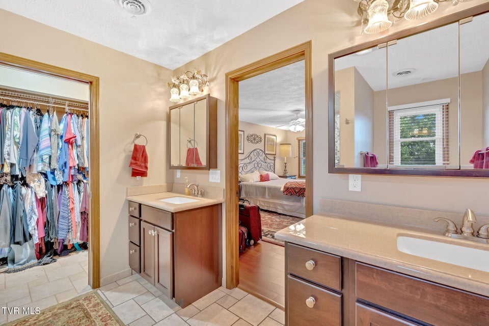 Photo #19: 115 Countryshire Court