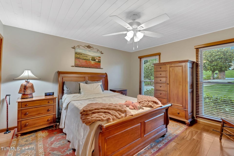 Photo #28: 115 Countryshire Court