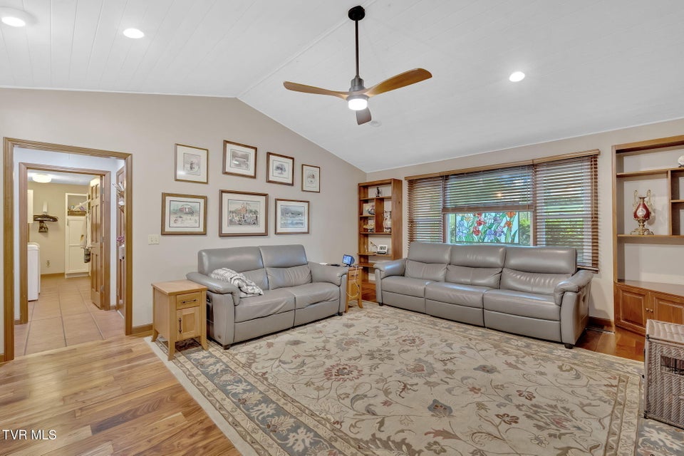 Photo #5: 115 Countryshire Court