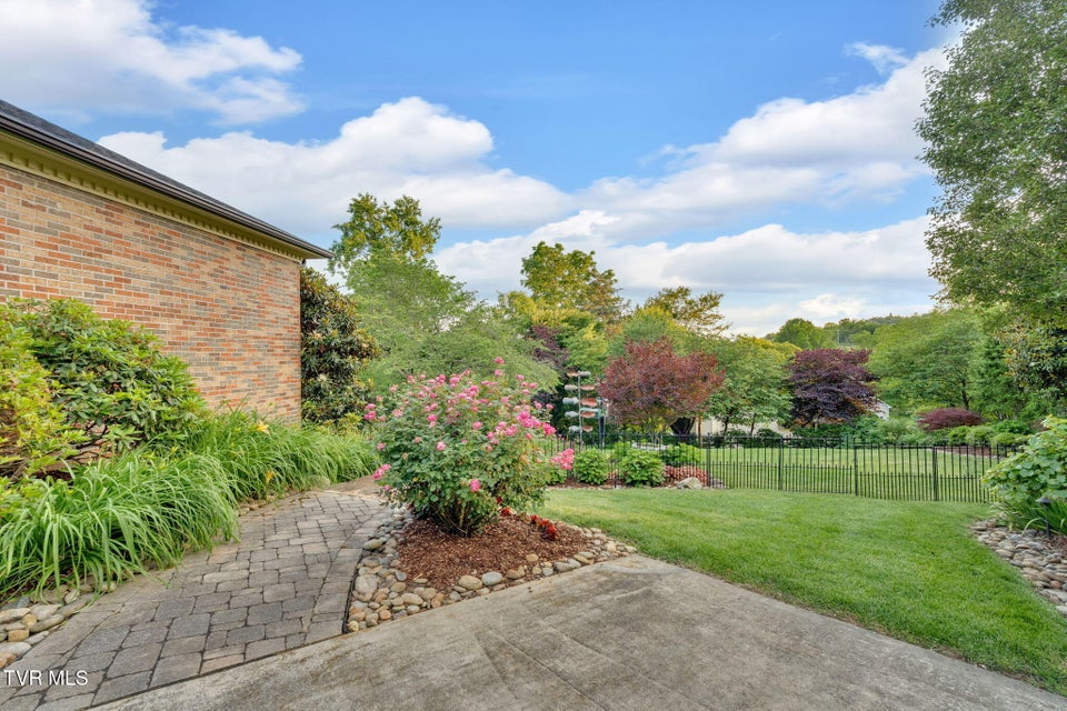 Photo #54: 115 Countryshire Court