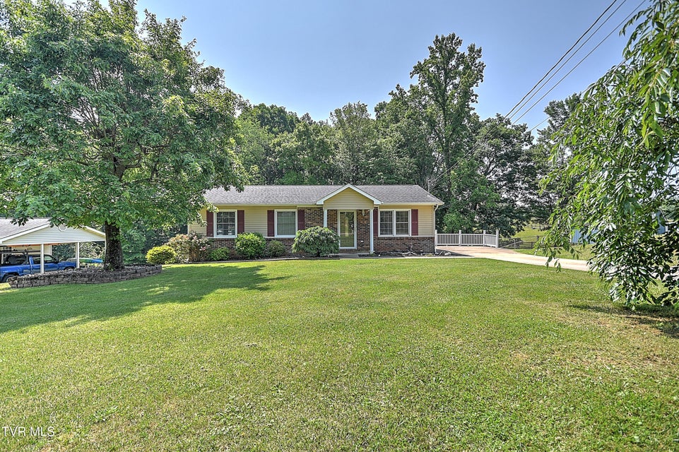 Photo #2: 19577 Greenbriar Drive