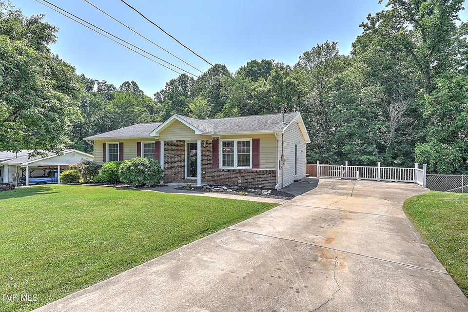 Photo #5: 19577 Greenbriar Drive