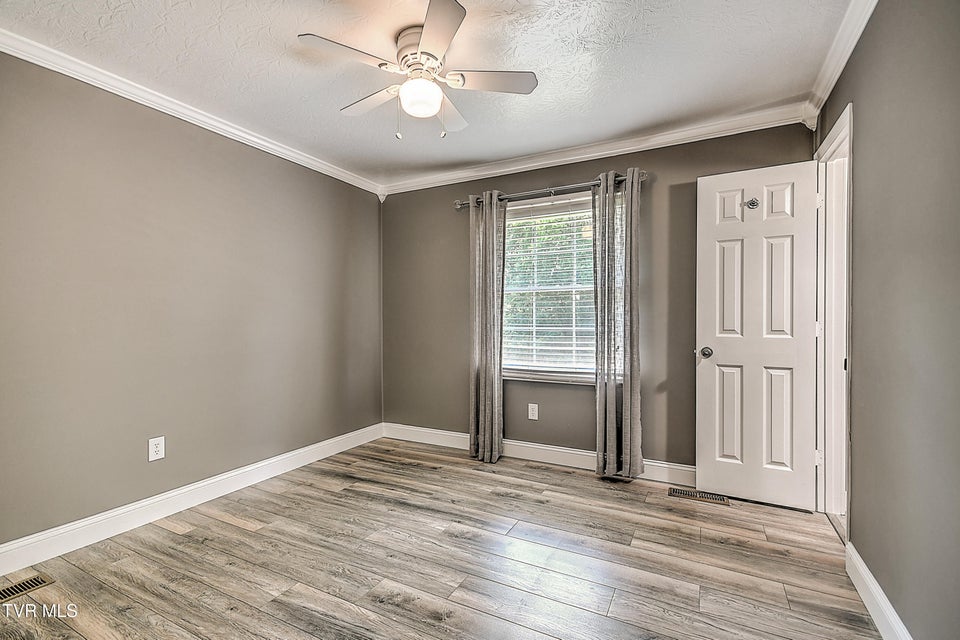 Photo #12: 19577 Greenbriar Drive