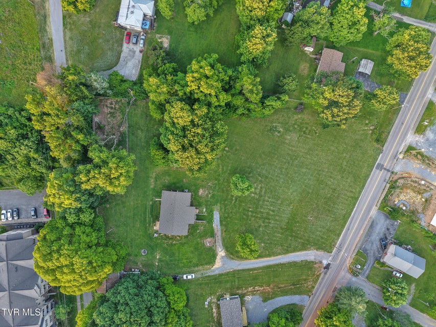 Photo #13: 1318 Lakeview Drive