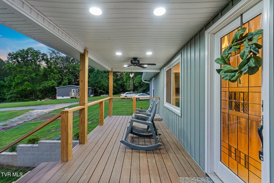 Photo #8: 1318 Lakeview Drive