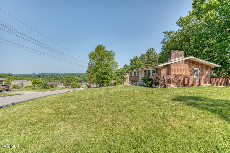 Photo #3: 207 Caldwell Drive