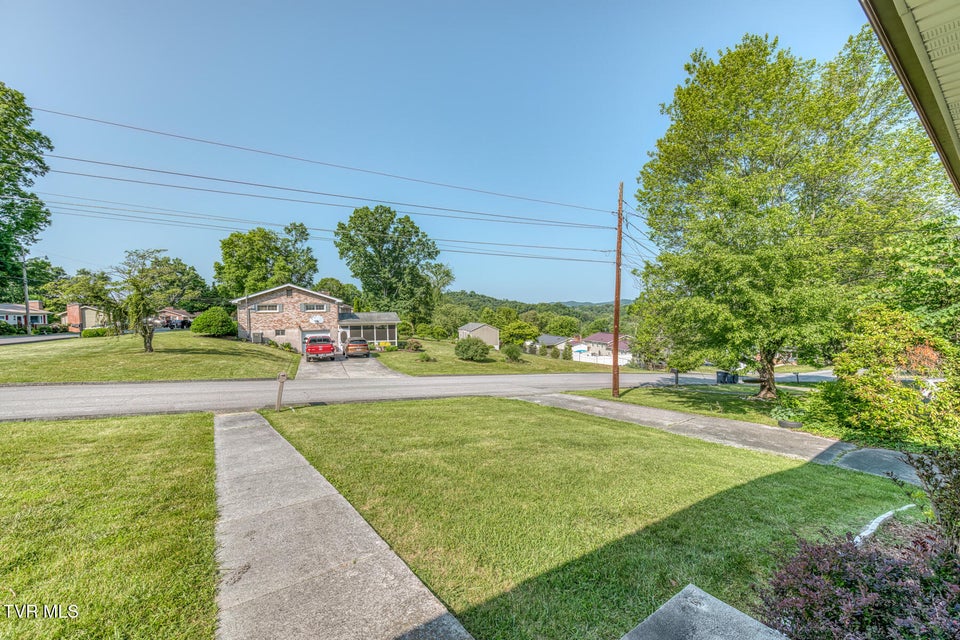 Photo #6: 207 Caldwell Drive