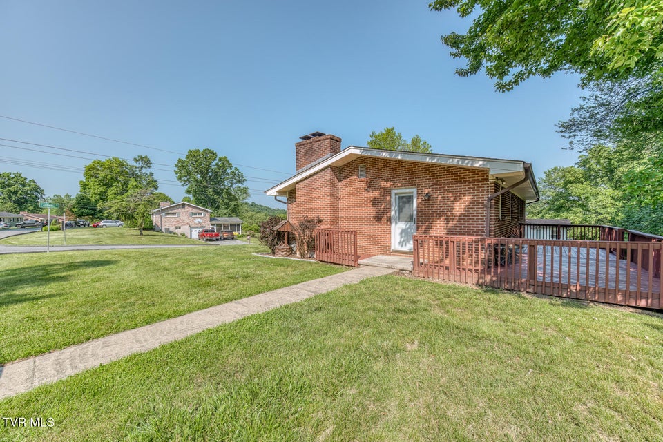 Photo #7: 207 Caldwell Drive