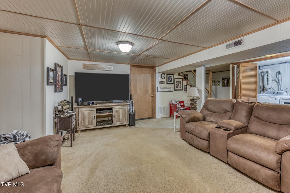 Photo #26: 207 Caldwell Drive