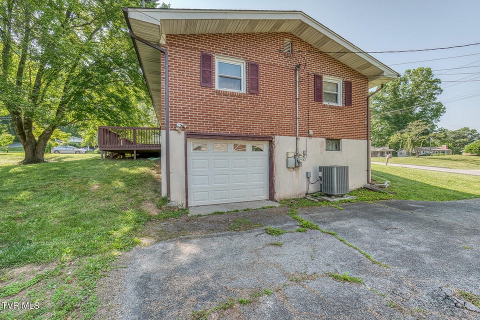 Photo #29: 207 Caldwell Drive