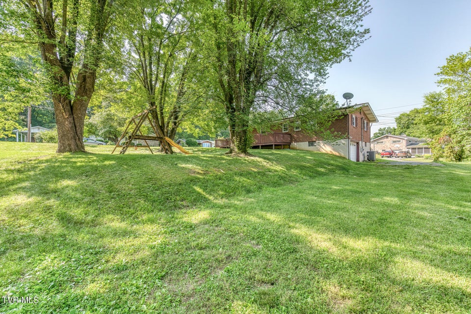 Photo #33: 207 Caldwell Drive