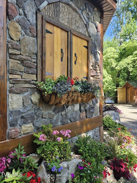 Photo #4: 438 Willow Springs Road