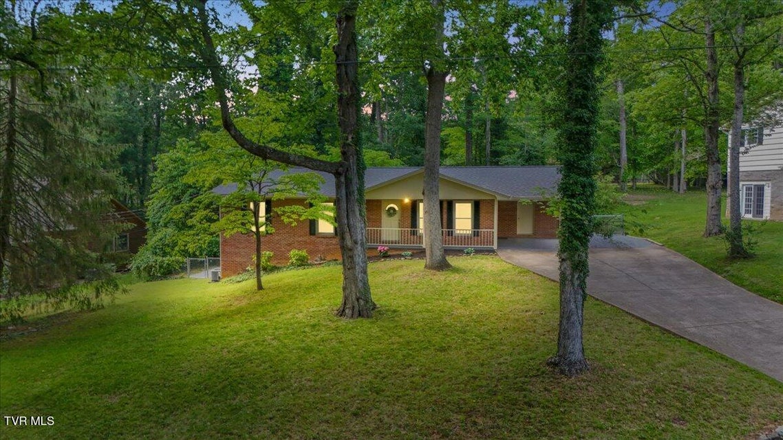 Photo #44: 1820 Brook Hollow Road
