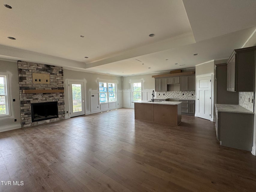 Photo #5: 126 Dry Kiln Court
