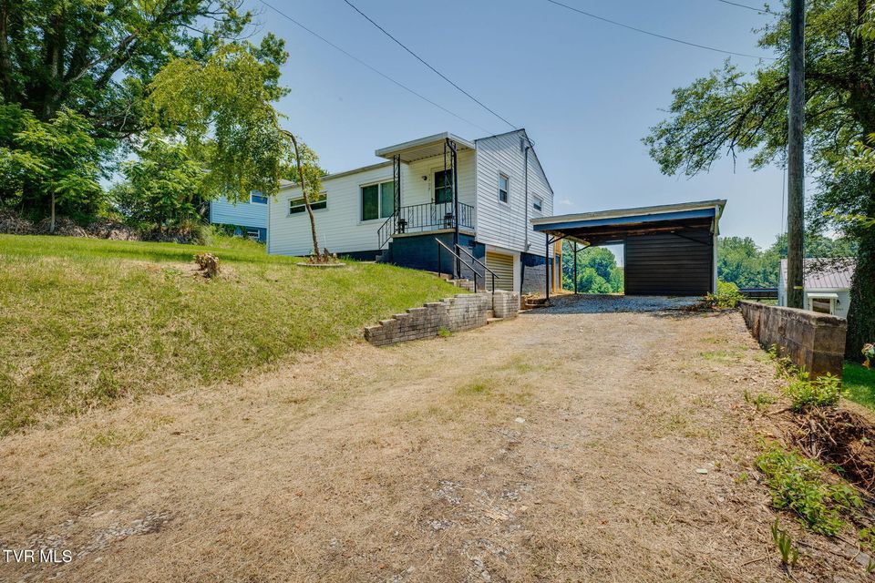 Photo #22: 3909 Bond Drive