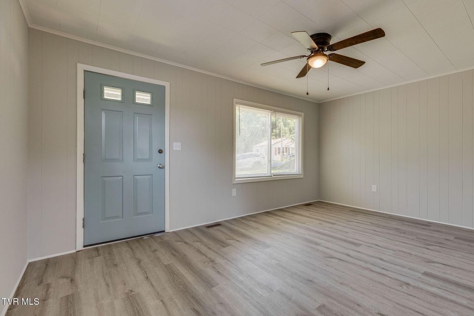 Photo #8: 3909 Bond Drive