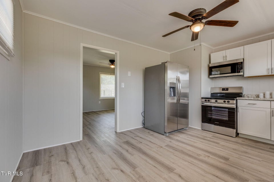 Photo #11: 3909 Bond Drive