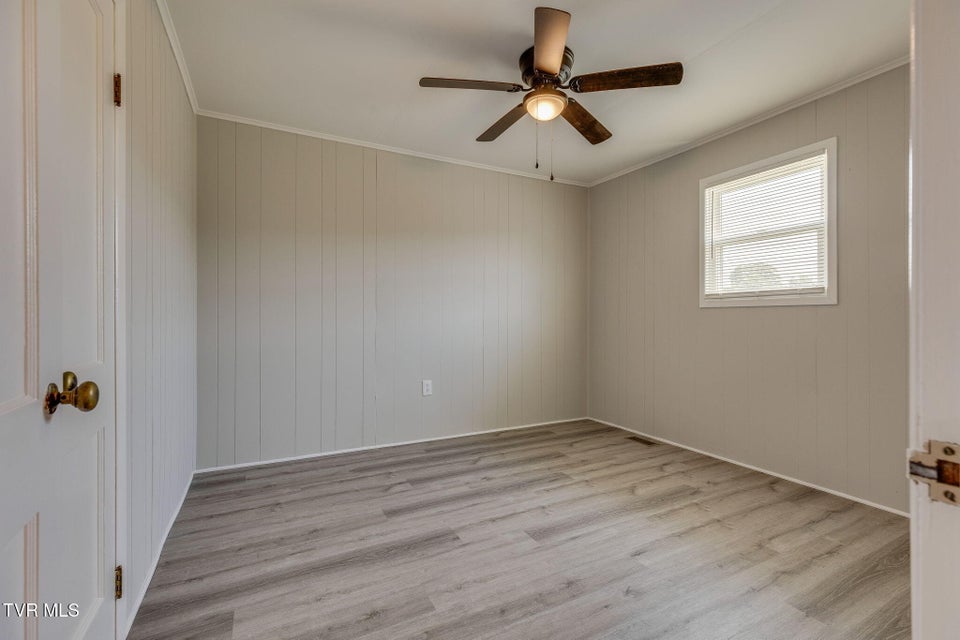 Photo #14: 3909 Bond Drive