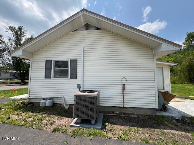 Photo #4: 184 Hampton Street