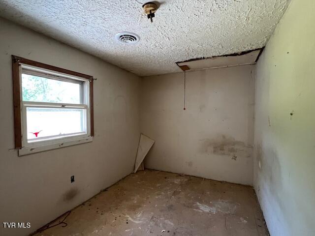 Photo #9: 184 Hampton Street