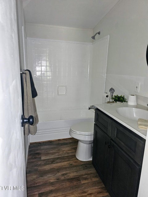 Photo #32: 8929 Gateway Drive