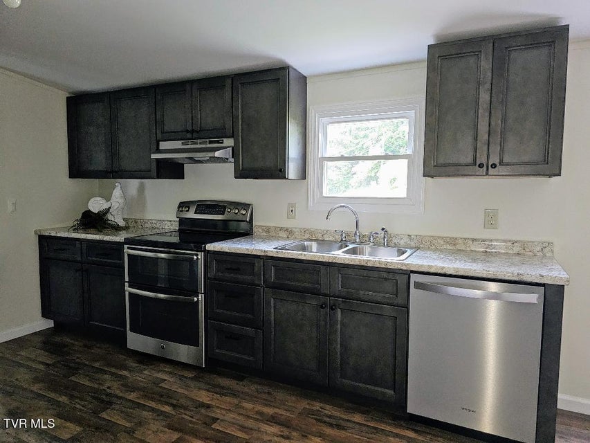 Photo #23: 8929 Gateway Drive