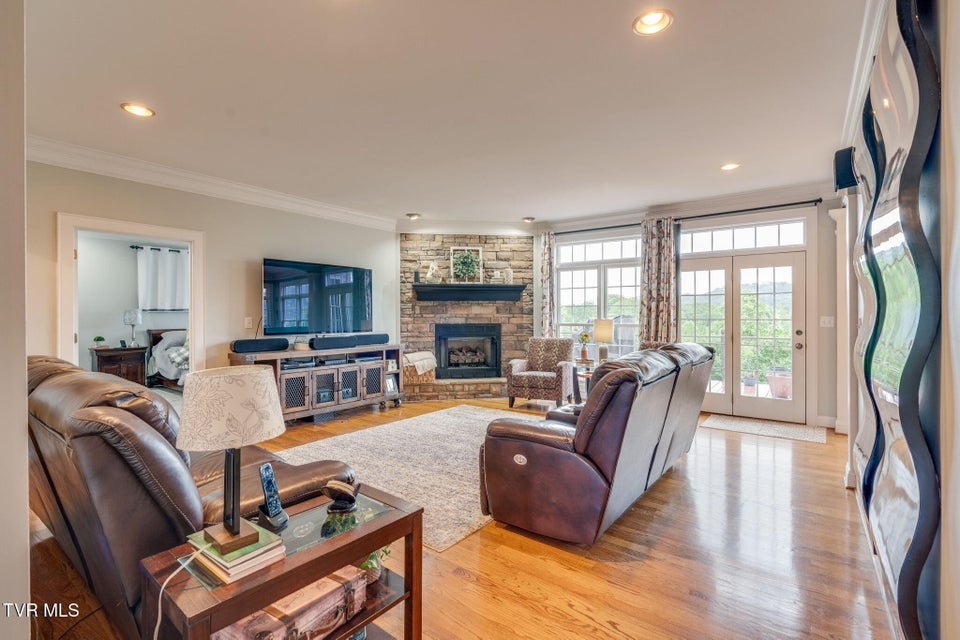 Photo #9: 601 Tomahawk Drive