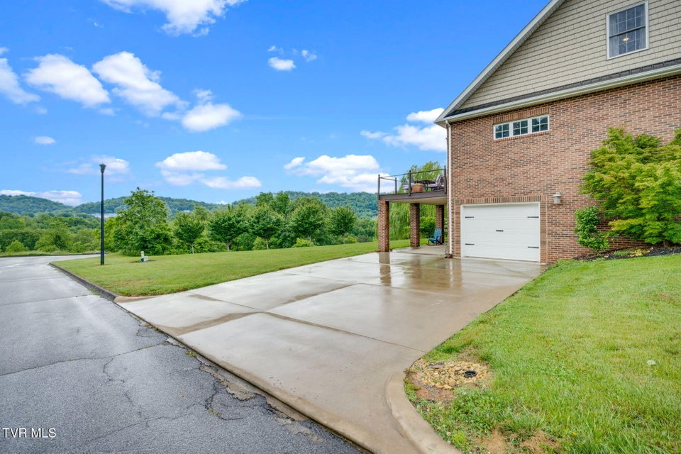 Photo #44: 601 Tomahawk Drive