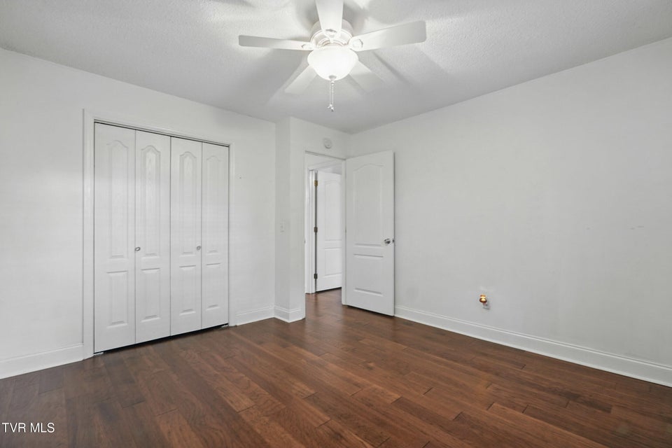Photo #18: 114 Hall Rd