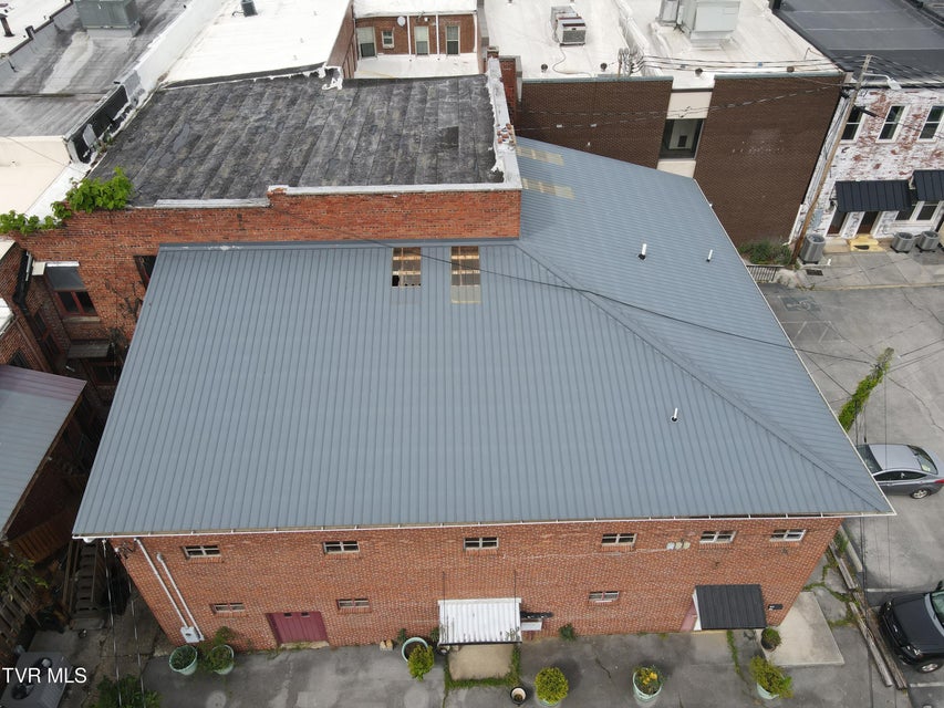 Photo #14: 205 Union St