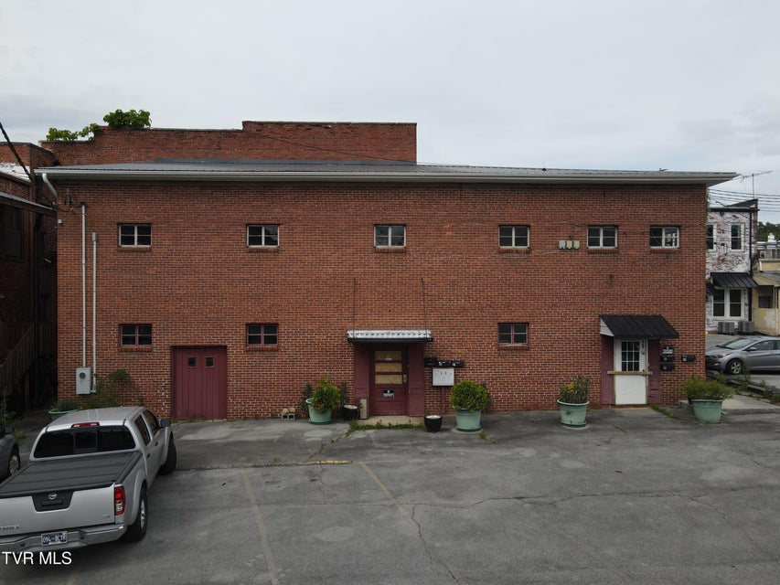 Photo #2: 205 Union St