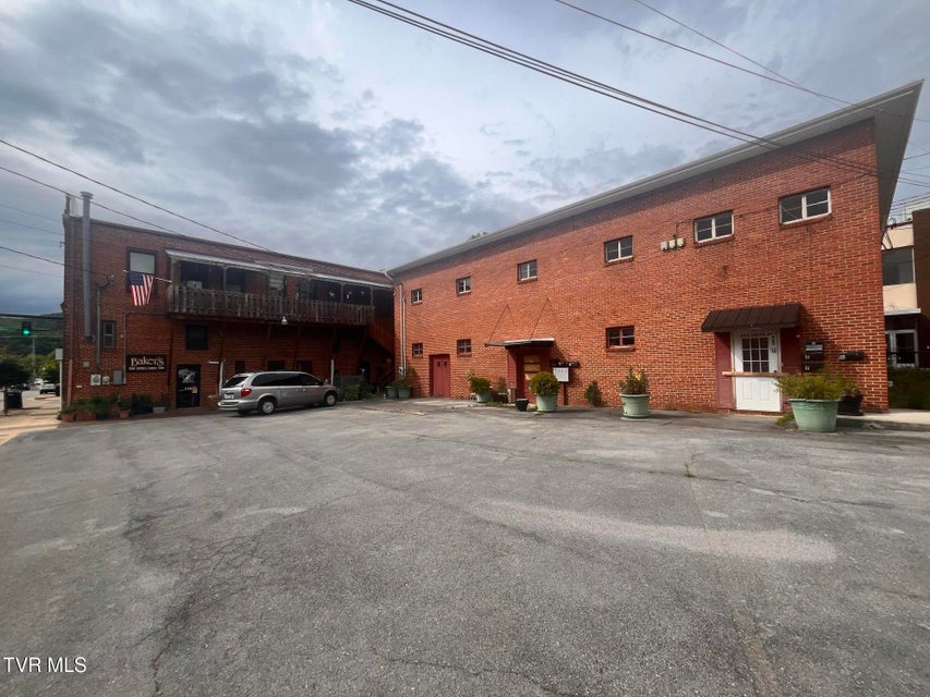 Photo #3: 205 Union St