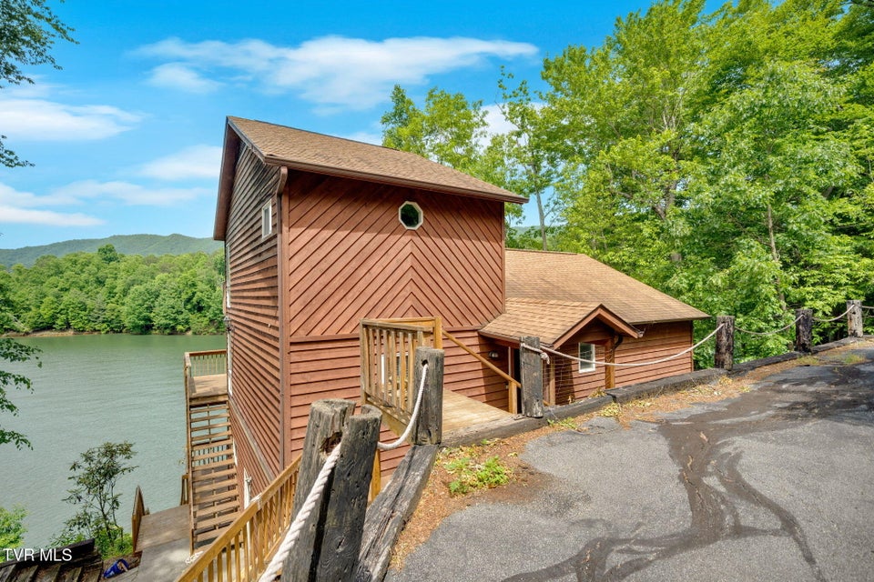 Photo #72: 310 Cove Ridge Lane
