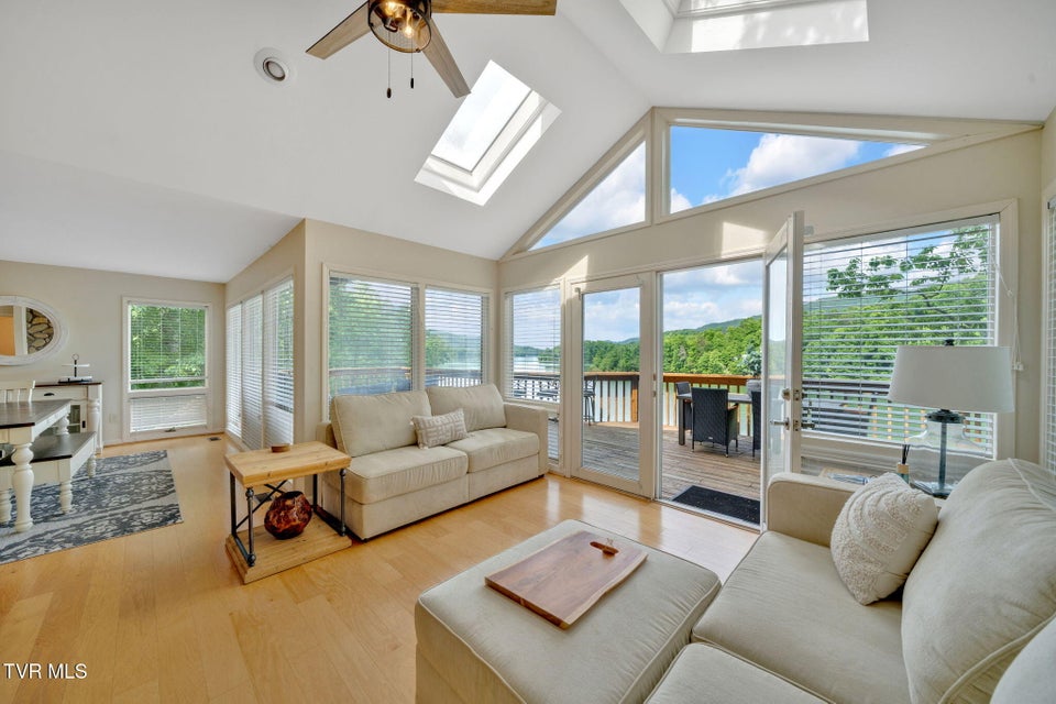 Photo #39: 310 Cove Ridge Lane