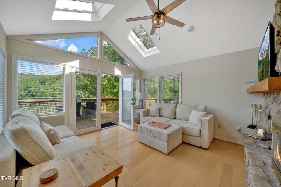 Photo #40: 310 Cove Ridge Lane