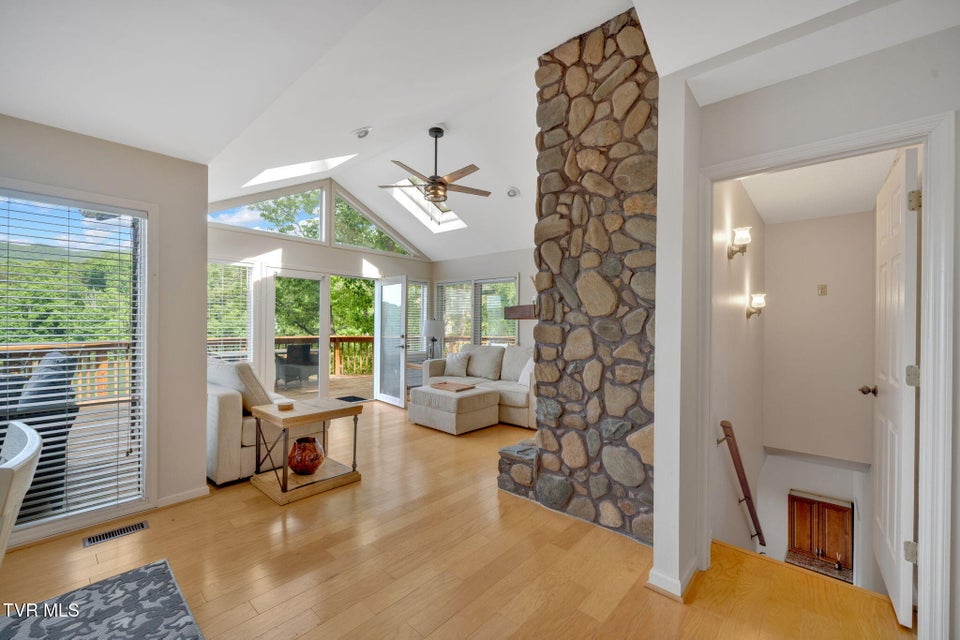 Photo #41: 310 Cove Ridge Lane