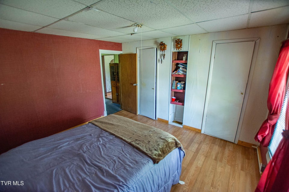 Photo #13: 990 Jefferson Street