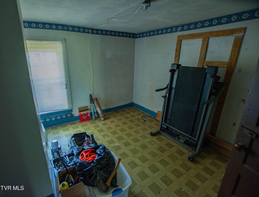 Photo #14: 990 Jefferson Street