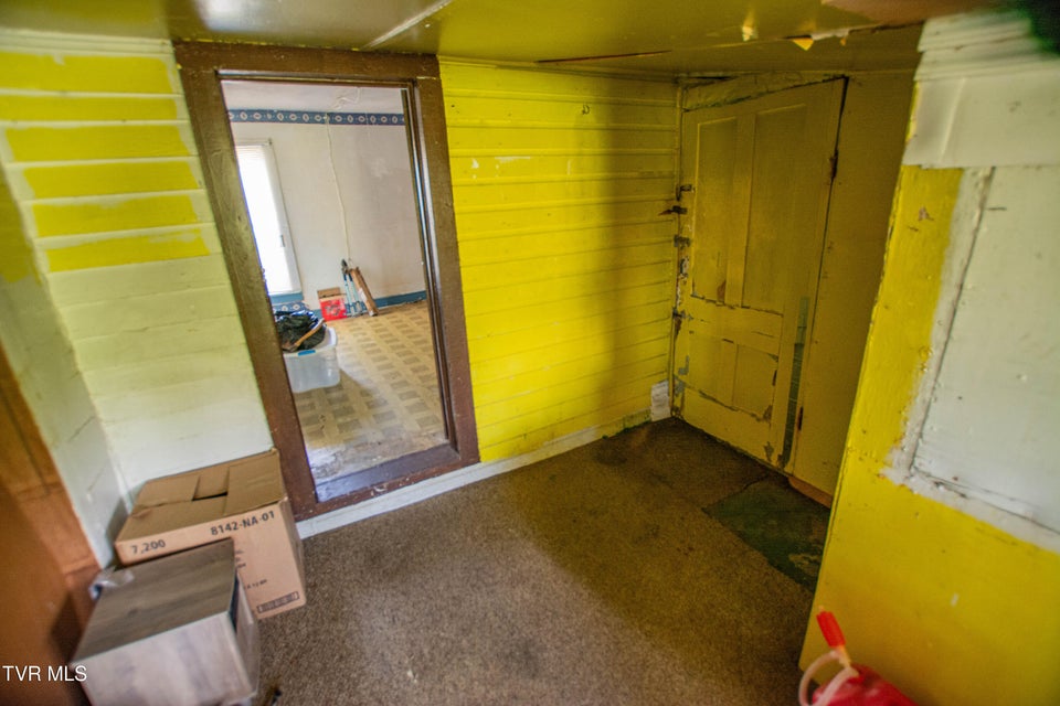 Photo #17: 990 Jefferson Street