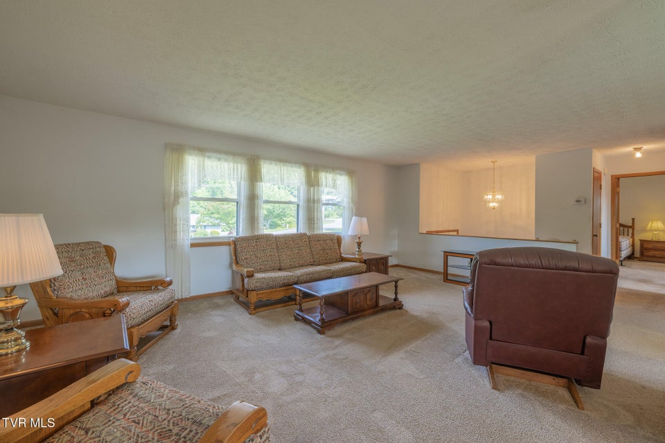 Photo #6: 1000 Amersham Road