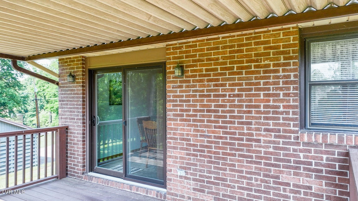 Photo #28: 1000 Amersham Road